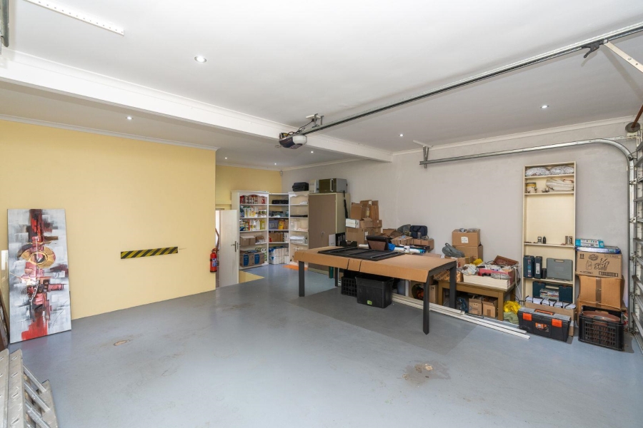 6 Bedroom Property for Sale in Milnerton Western Cape